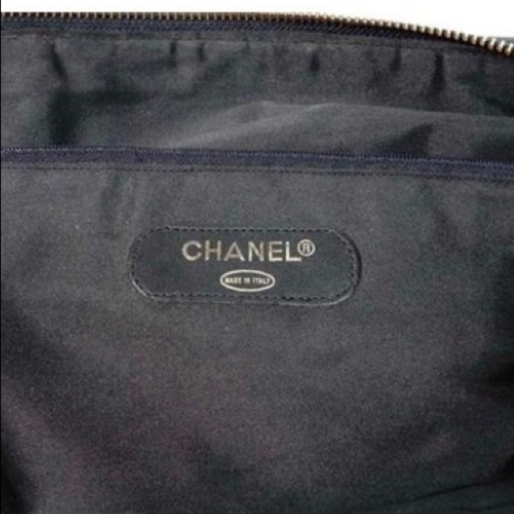Vintage CHANEL XXL size lambskin Boston travel bag - Picture 3 of 10
